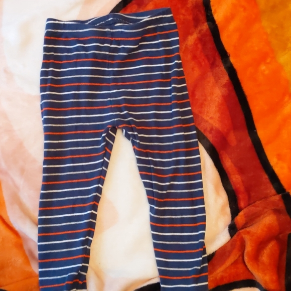 **SOLD**Carter's Baby Bundle 5 Pants & 2 Tops 24mo - Picture 2 of 8